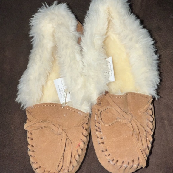 KIDS MOCCASIN SLIPPERS SIZE 11 - Picture 5 of 5